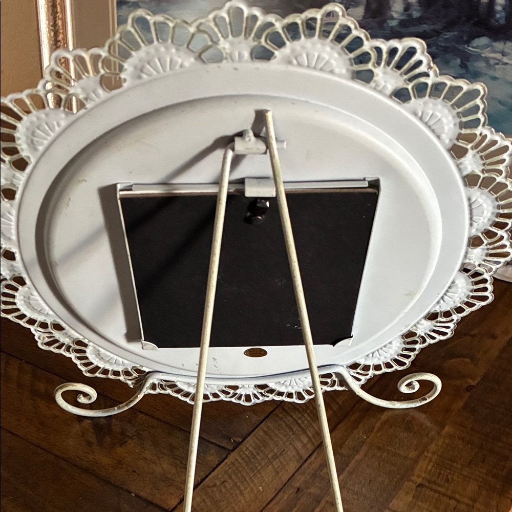 Vintage Cream Decorative Photo Frame - Picture 2 of 2